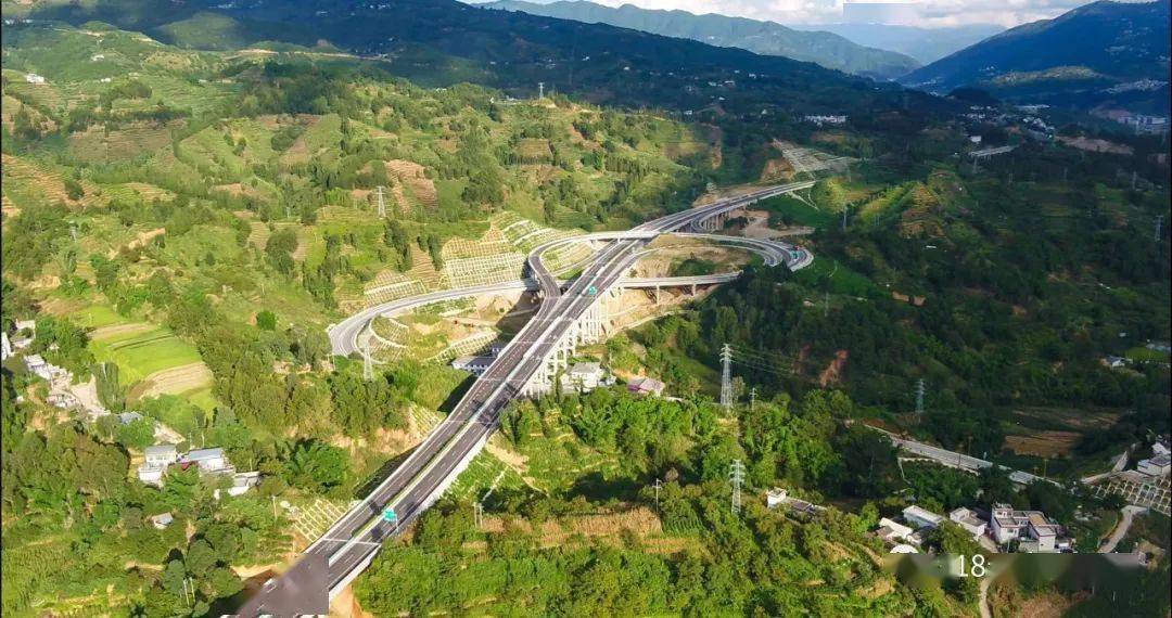 速看临沧第一条县域高速公路全线通车