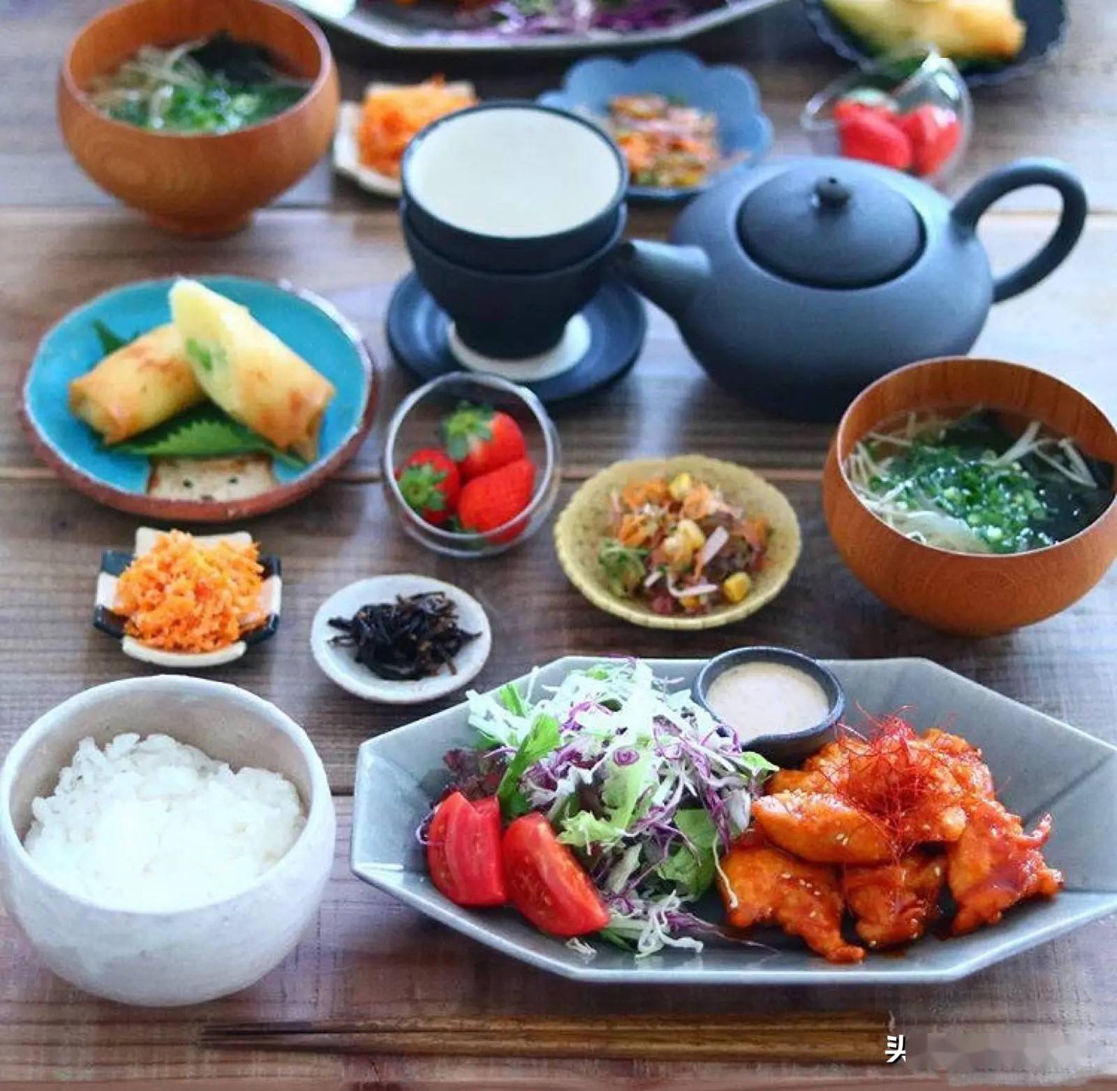 日本主妇为丈夫做的一日三餐中国网友虽然很精致但我没胃口