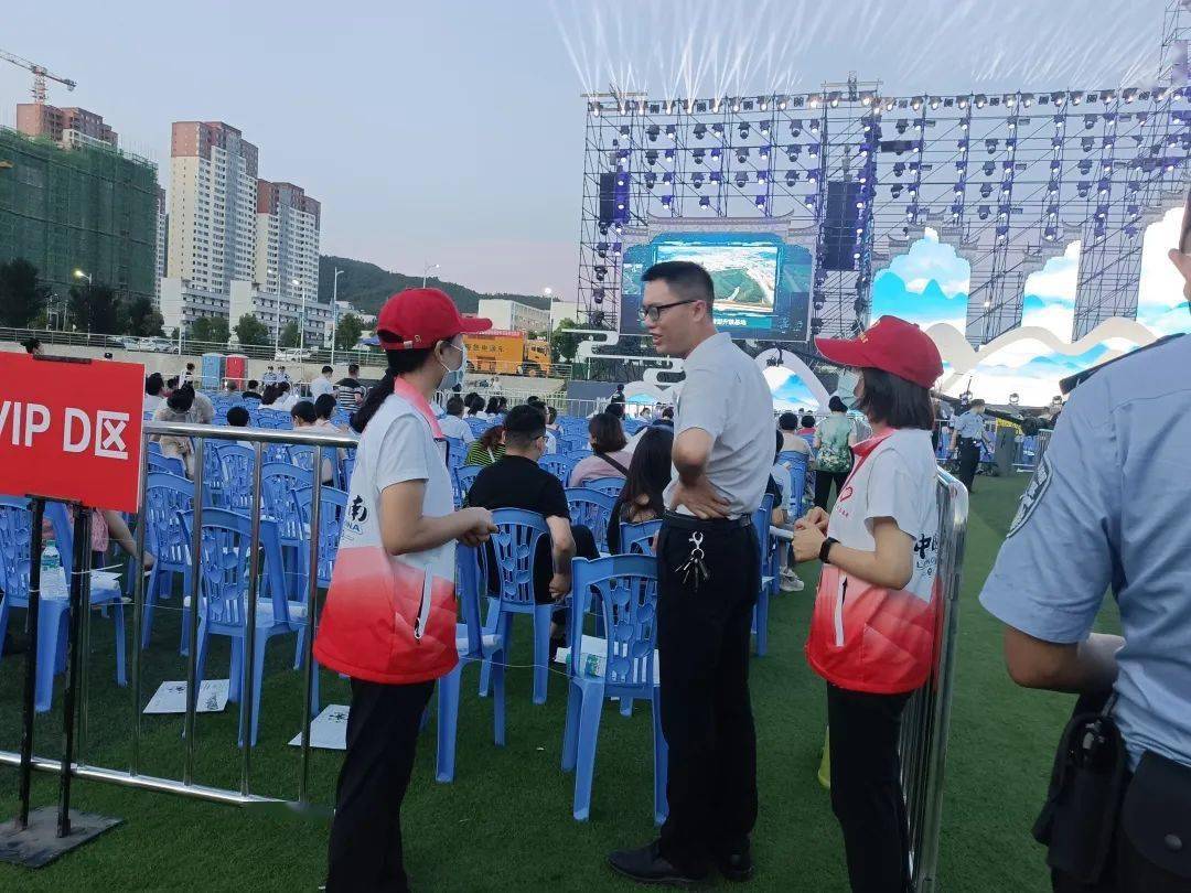 200余名志愿者高质量完成龙南市第五届旅游文化节志愿服务工作_活动