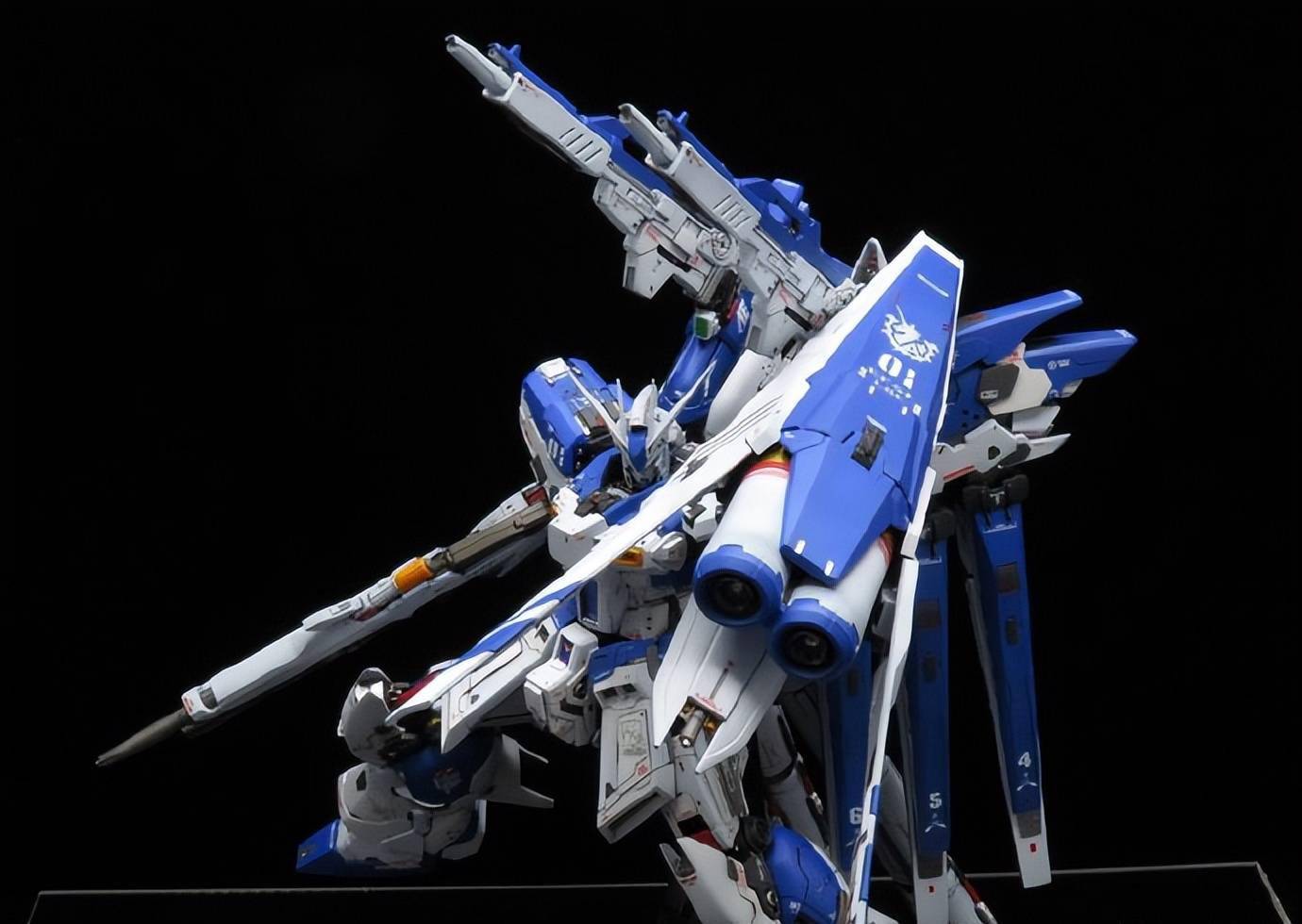 帅就一个字rgrx93υ2s全武装海牛高达模型