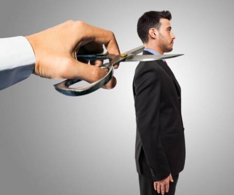 顾客不爽的 "5大理由"1,表情难看2,话难听3,肢体动作让顾客不高兴4