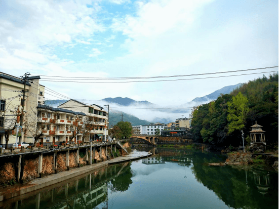 全域文明丨泰顺彭溪镇:"两最"整治不停歇 持续"扮靓"乡村新底色_分类