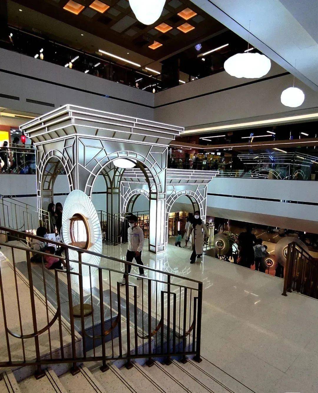 台阶也能玩出新花样看这14个购物中心玩转阶梯场景