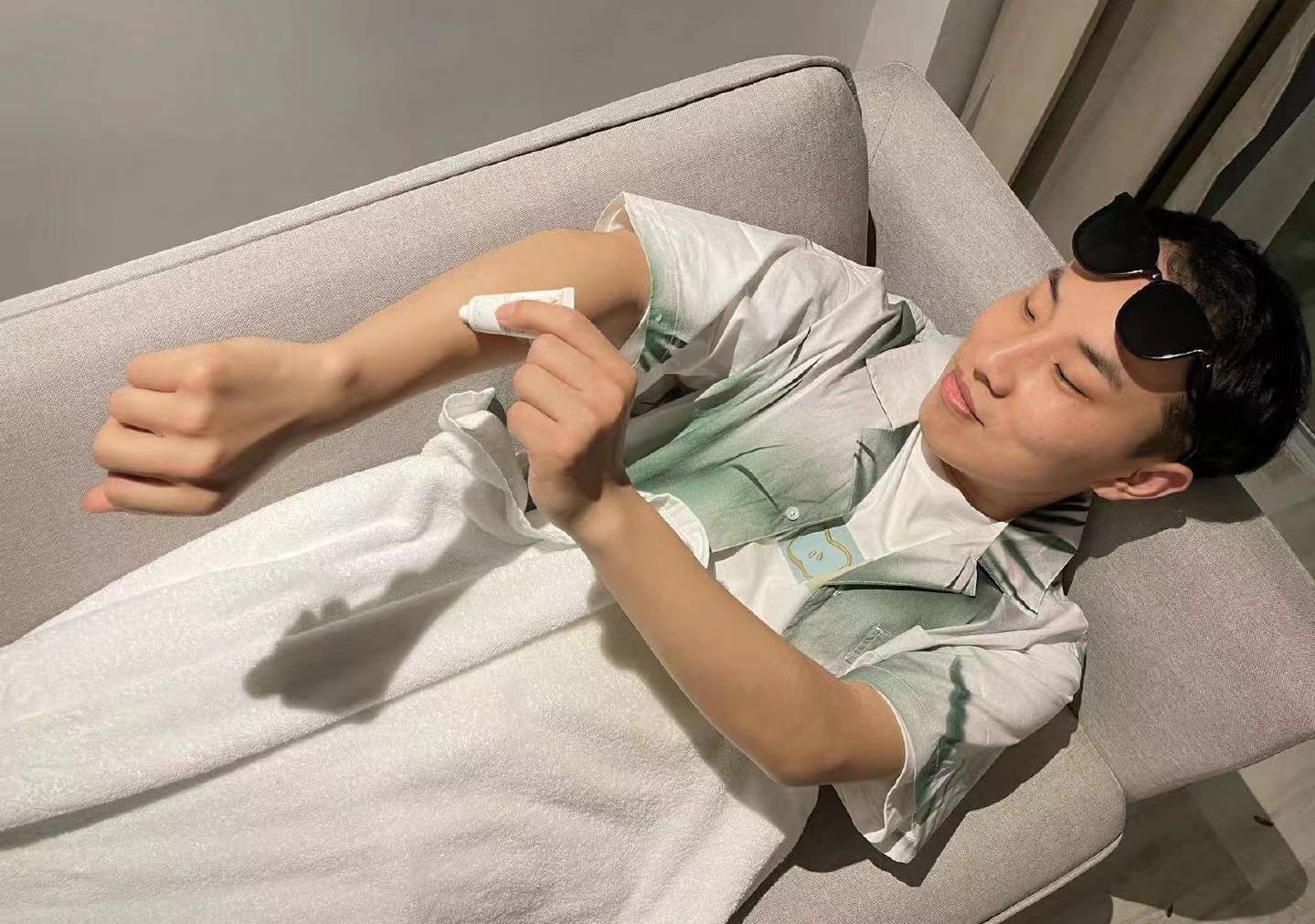 专访丨跟徐志胜聊天,笑到打鸣