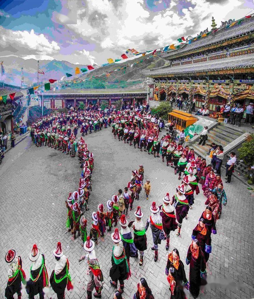 文旅地方夏日青甘游热贡六月会等你来