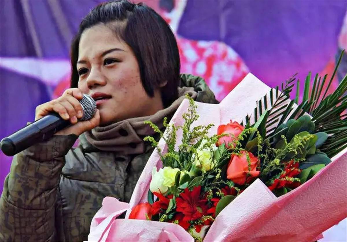 星光大道山楂妹,走红却放弃认亲,回应:我当年差点冻死在雪地里_张月乔