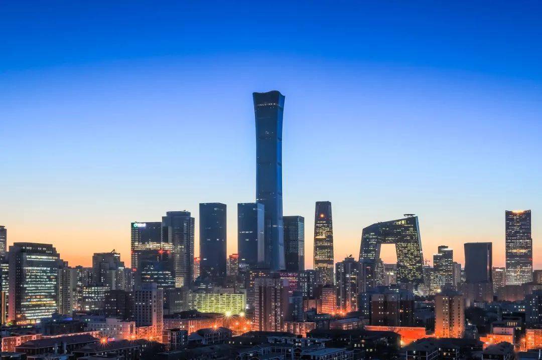 中信大厦高度为528米,目前是国内第五高楼,全球第九高楼