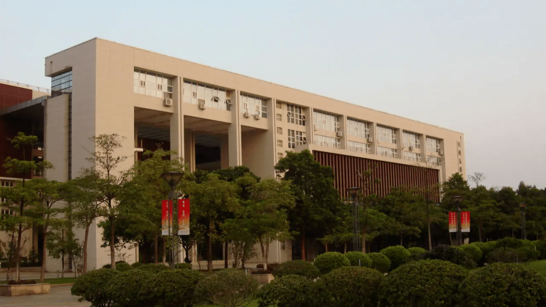 在宿舍就能看见广州塔?广大冷知识盘点!_卫斯理安_抗震性_工程