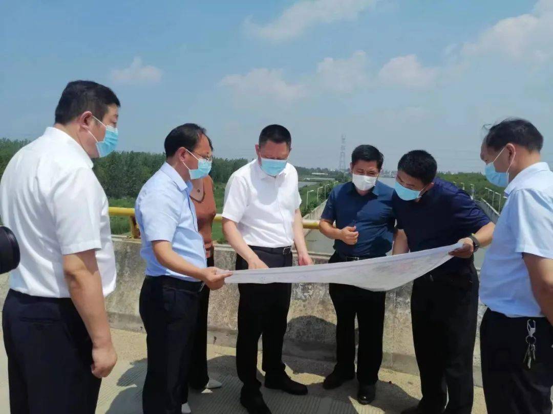 灌云县委书记苏锋调研古泊善后河汛期水污染防治工作开展情况