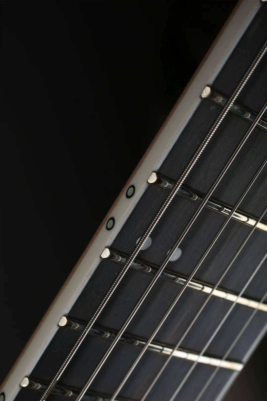 琴颈_拾音器_音色