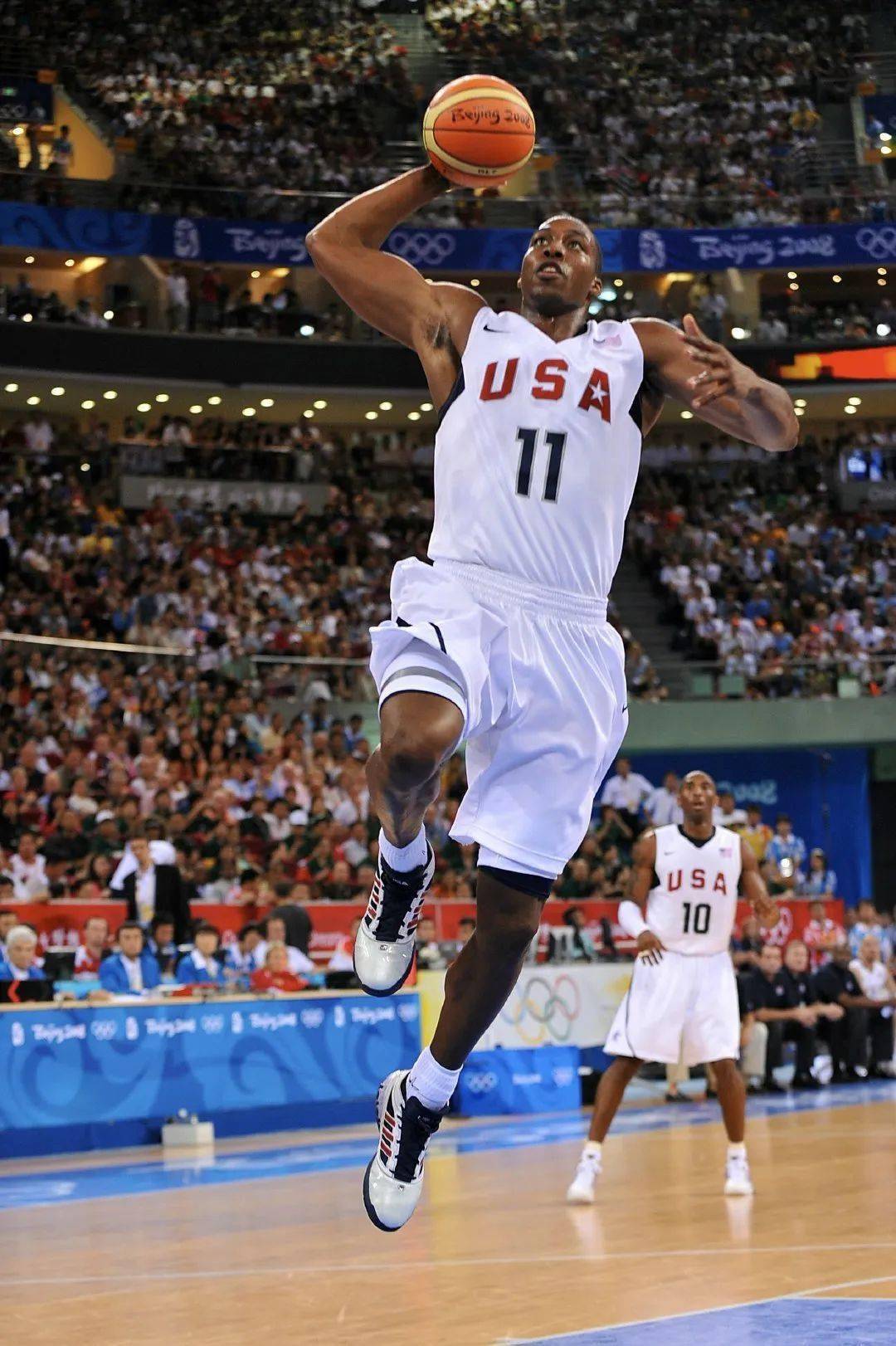 最能卖鞋的内线居然是他……_霍华德_adidas_howard