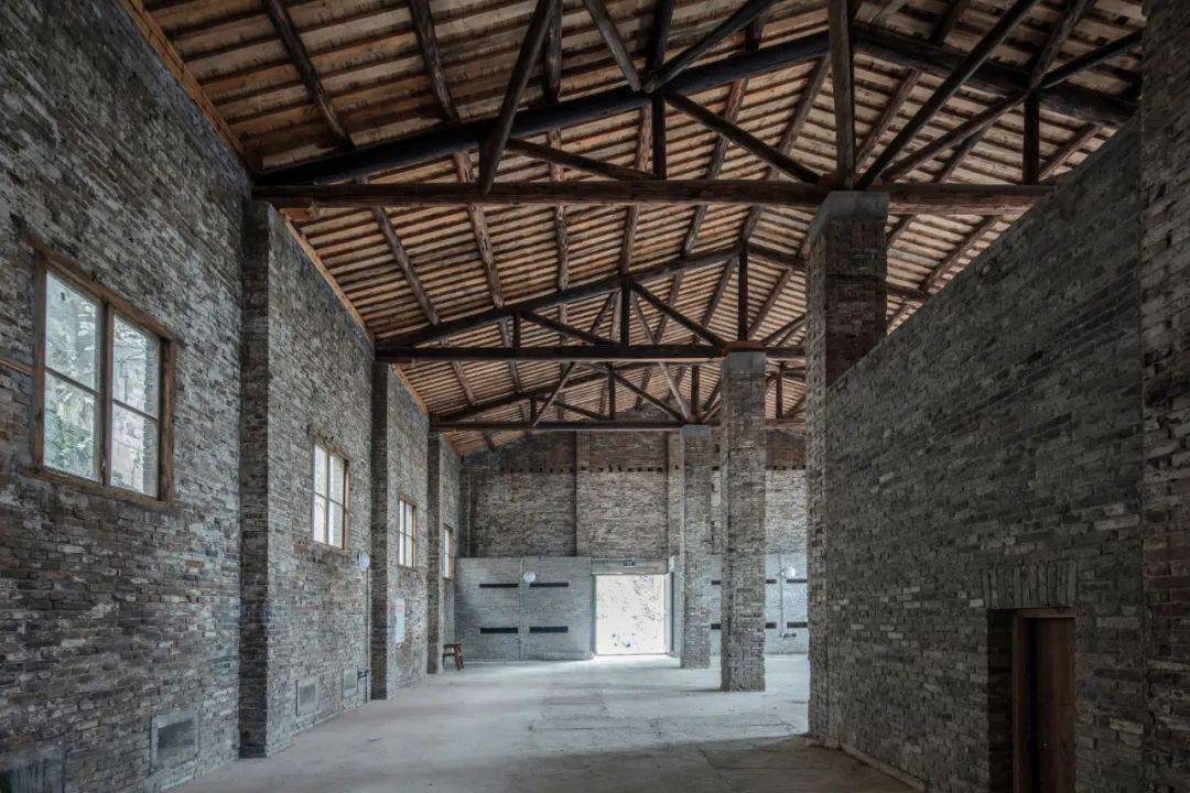 张永和重庆作品屋顶被热化了?_the_建筑_in