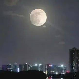 错过要再等一年!年度“最大满月”就在今晚!_月亮_顺德_地球