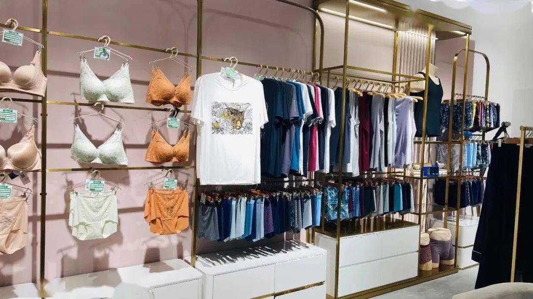 【爱慕】破茧成蝶,新装亮相_百盛购物中心_张家口_专柜