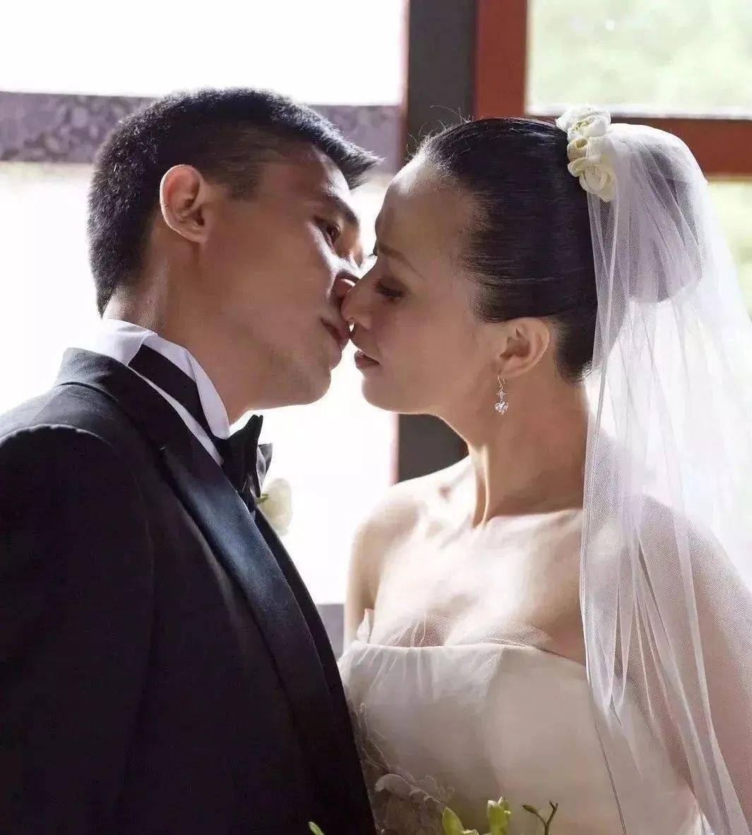 梁朝伟和刘嘉玲结婚唯独没请刘德华之后华仔的回复也意味深长