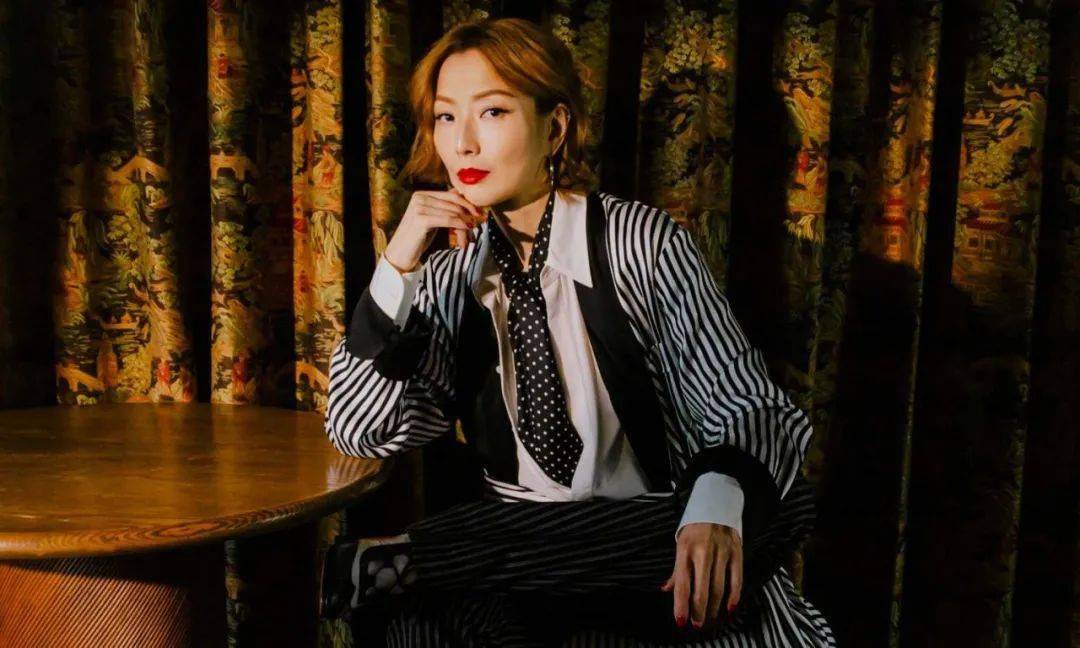 终身美丽的郑秀文|赏色_sammi_杂志_造型