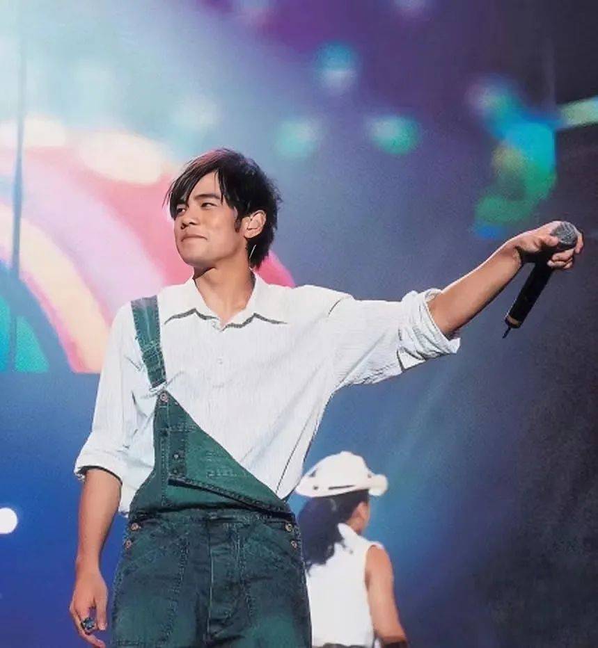 改变周杰伦品位的女人,真不是昆凌_时尚_造型_风格