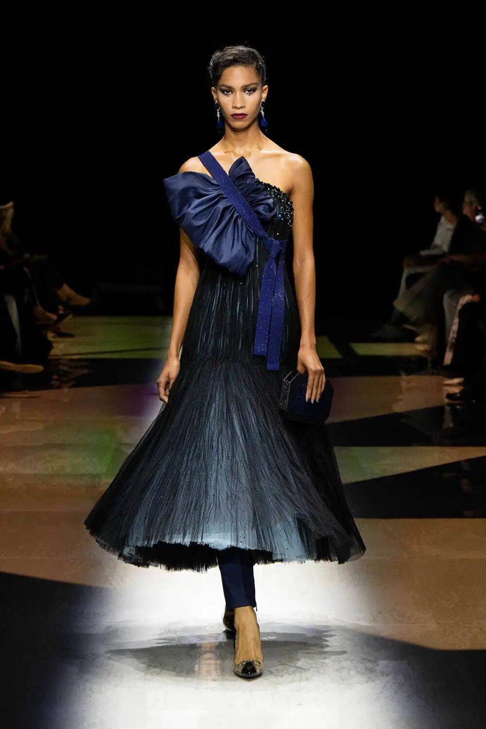 秀场giorgioarmanipriv07202223秋冬女装系列