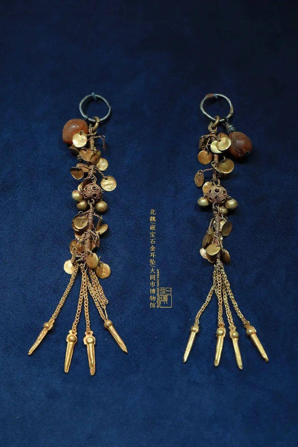 《从两汉魏晋南北朝时期的微型圆雕饰物—铃铛形饰,看中国古代铃铛