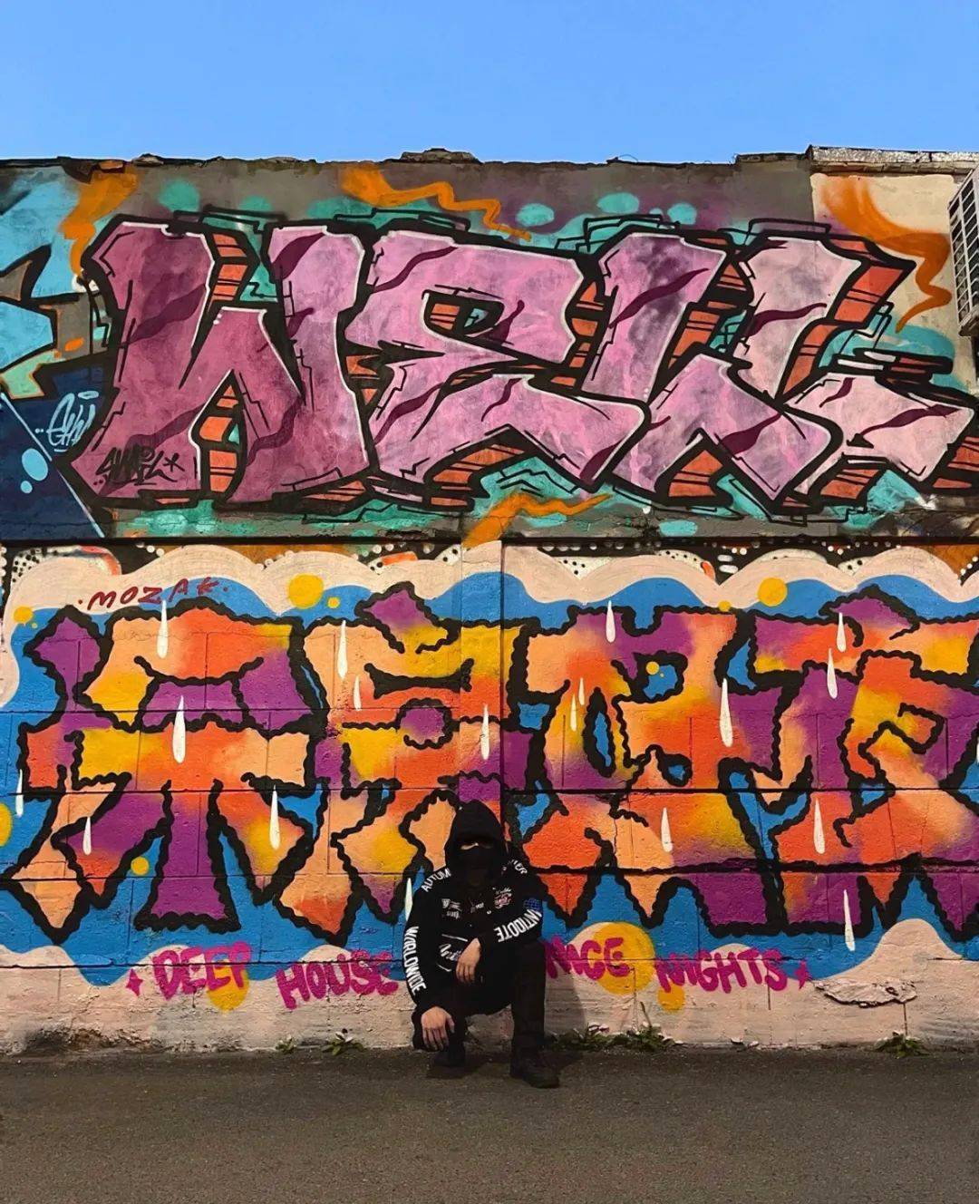 保鲜膜涂鸦城市里的新型解压方式