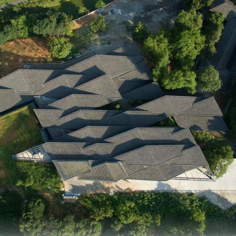隈研吾：建筑应该成为环境的配角_石头_都市_设计