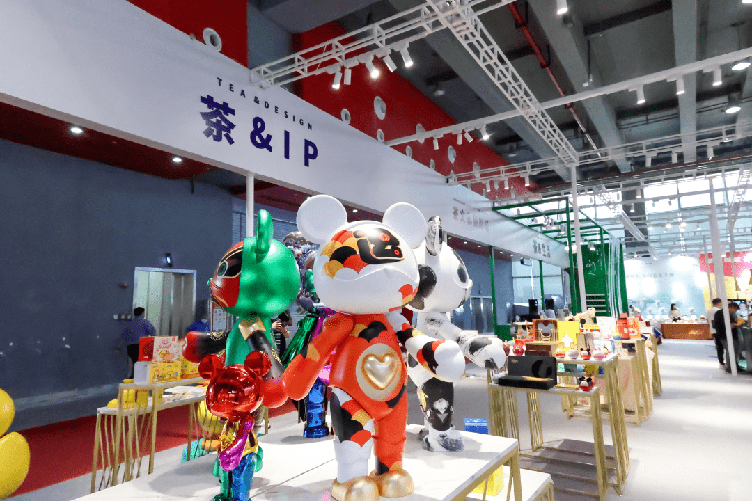 美术学院原副院长赵健,广州美术学院曹雪教授,广州美术学院杨岩教授