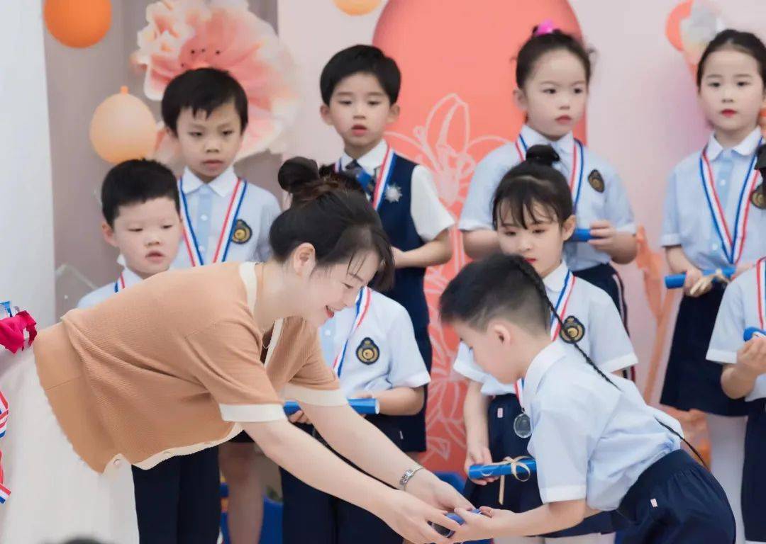 雨花区凯恩新城幼儿园:2022年毕业典礼记实 | 明天过后,我们一路生花