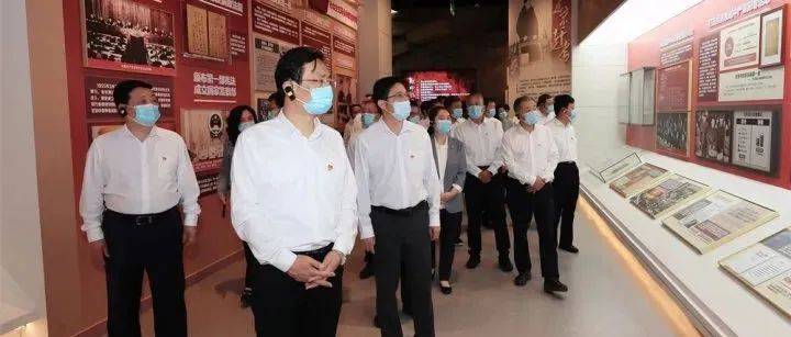 丁小强率市四大班子领导和各县（市、区）委书记赴并参观“牢记初心使命”党风廉政教育大型主题展_运城_建设_展厅