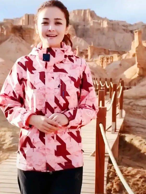 不止南热娜北娇龙新疆网红局长卷出个文旅天团