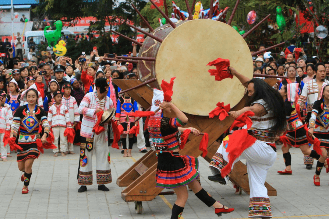 民族艺术基诺族大鼓舞