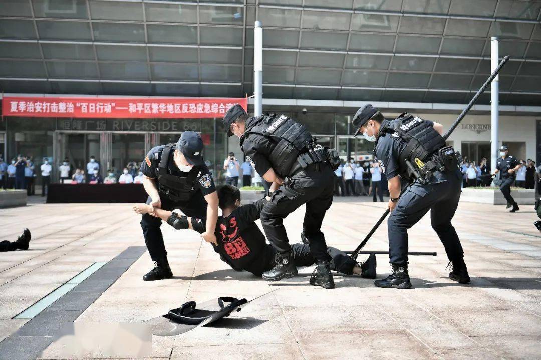 护航二十大|天津公安特警联合和平分局特警支队组织开展夏季治安打击