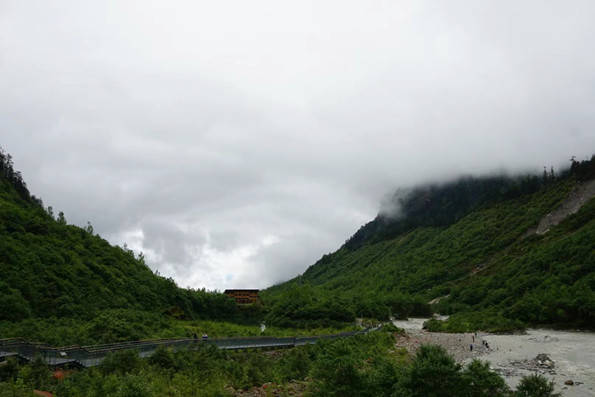 雪山海子星空云海汇集的川西