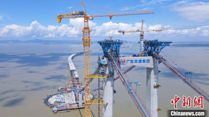 深中通道伶仃洋大桥主缆索股架设过半 预计9月完成架设