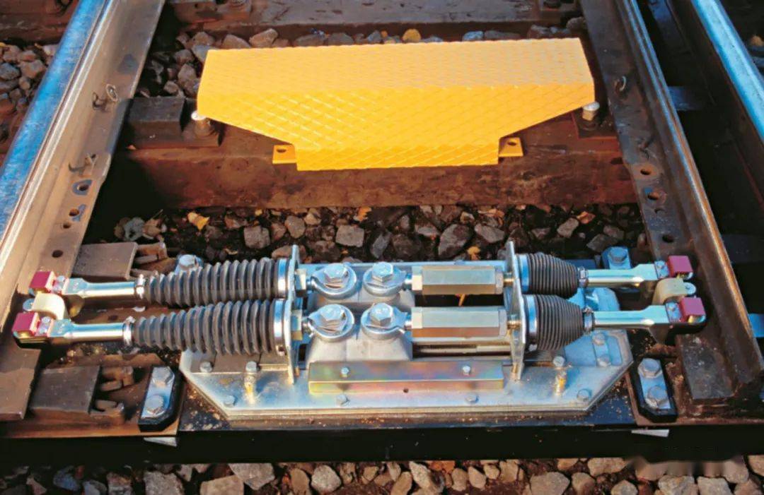 els-96用于检测轨道上的轨道车辆车轮通过,是用于列车检测的计轴系统