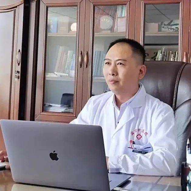 【委员履职】锡林浩特市政协委员赵国龙：行医者仁心 展委员风采_锡林郭勒_活动_老年