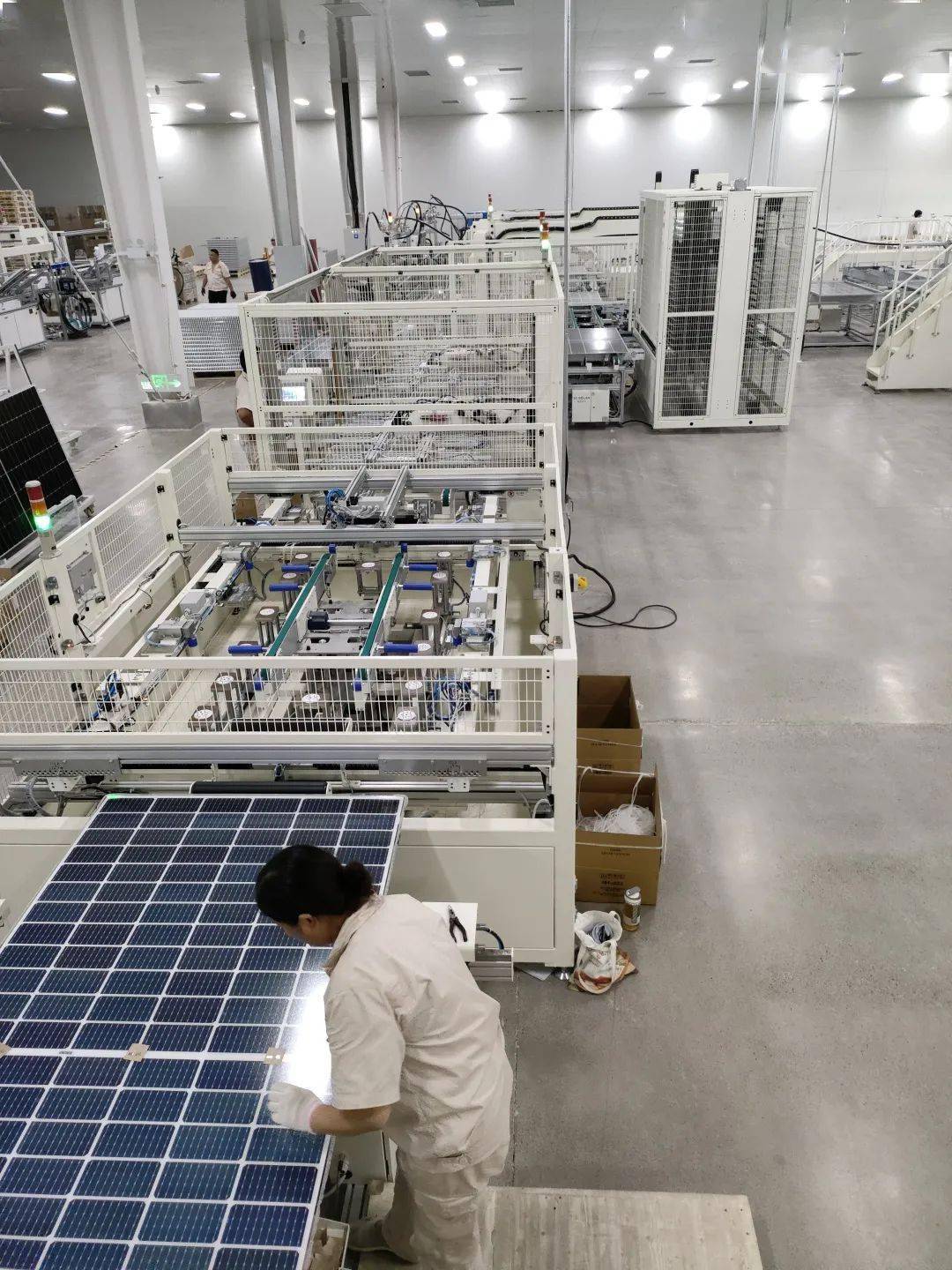 蚌埠英利新能源科技有限公司试生产车间采访中杨仁森对固镇县工招