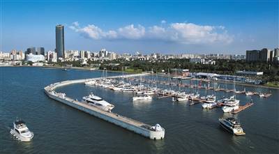 第二届中国国际消费品博览会游艇展在海口开幕