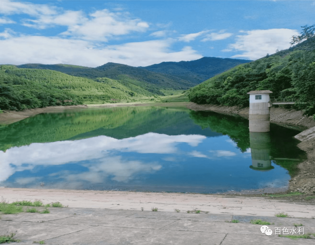 图为碧波荡漾的山洲水库领 导:谢晓岗编 审:黄 睿返回搜狐,查看更多