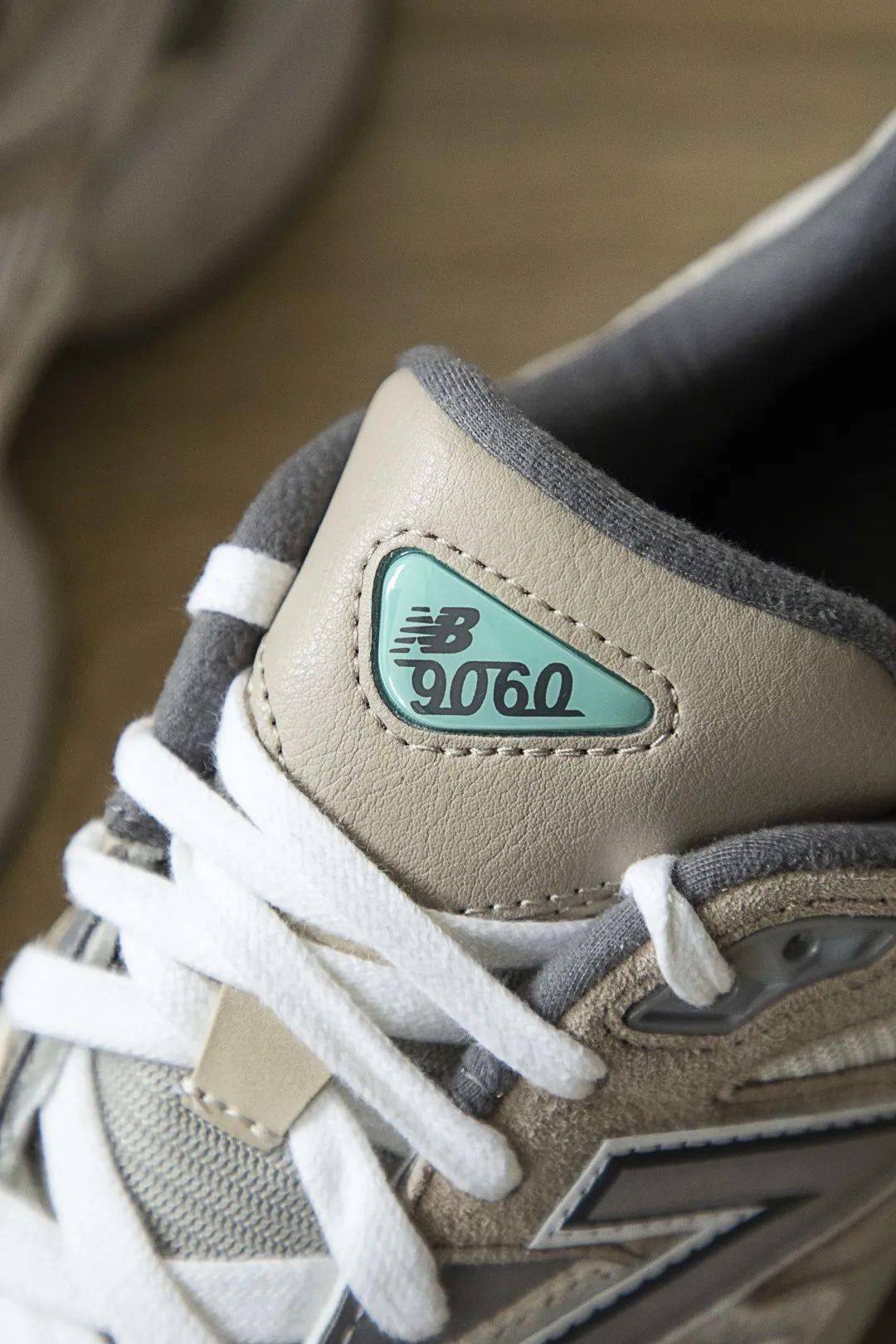 new balance9060「sea salt」近日new balance正式发布了9060「sea