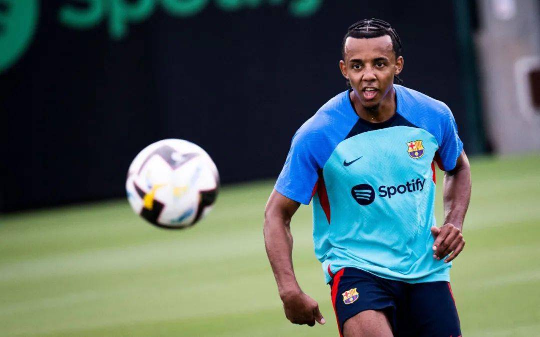 巴萨官方公告_孔德_甘伯_进行