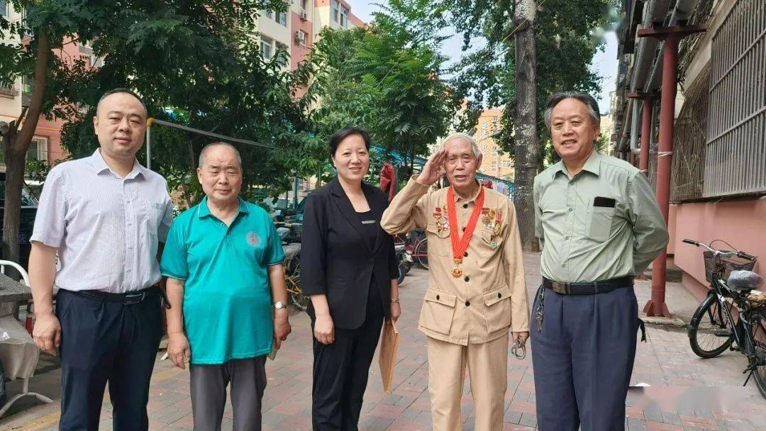 每逢佳节倍思亲八一佳节颂军人米莎贝尔集团董事长刘士进派员慰问抗美