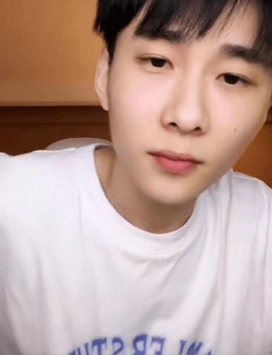 王乐乐自述悲惨经历:没签约徒弟,跑车赔了100w!_活动_官方_人家