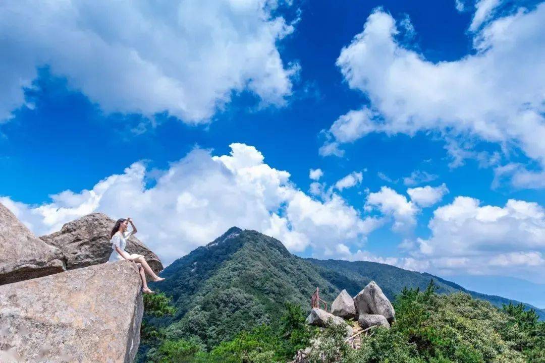 圖/羅田旅遊置身於大自然之中,登山遠足,徒步溯溪, 漫步林蔭小道擇