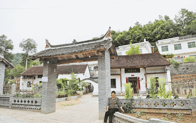 商洛二郎庙村从靠天吃饭到吃好旅游饭