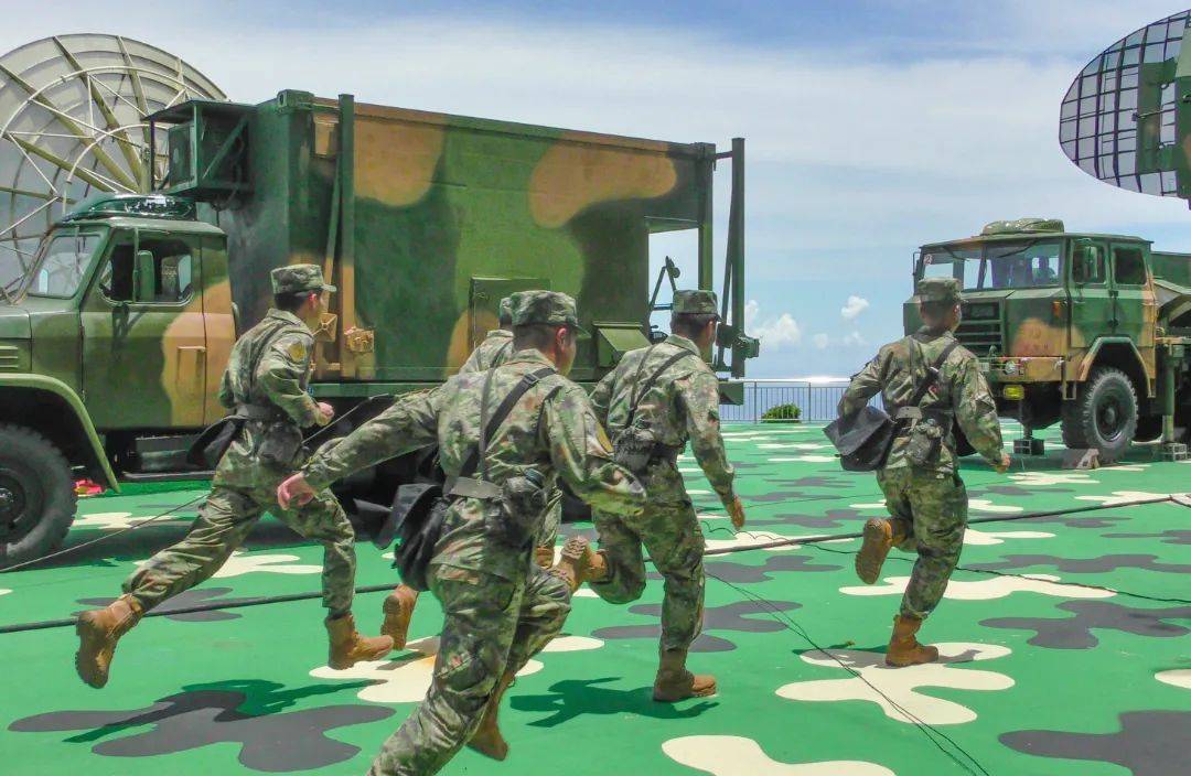 南部战区海军部队开展战备拉动演练组织实弹射击训练