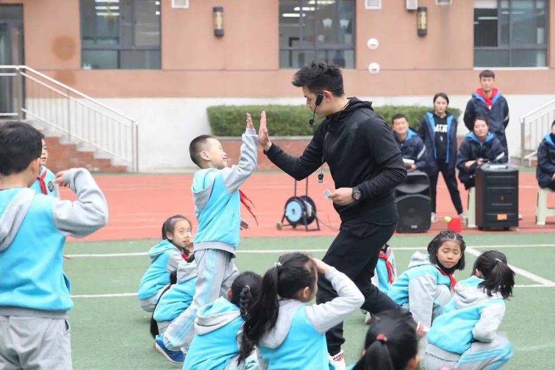 启事曲江第十六小学曲江第四小学曲江南湖小学西安市曲江南湖教育集团