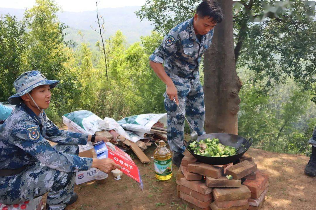 夏天,不一樣的煙火 —— 利劍軍醫特戰隊員野外行軍野炊_組織_曹鑫