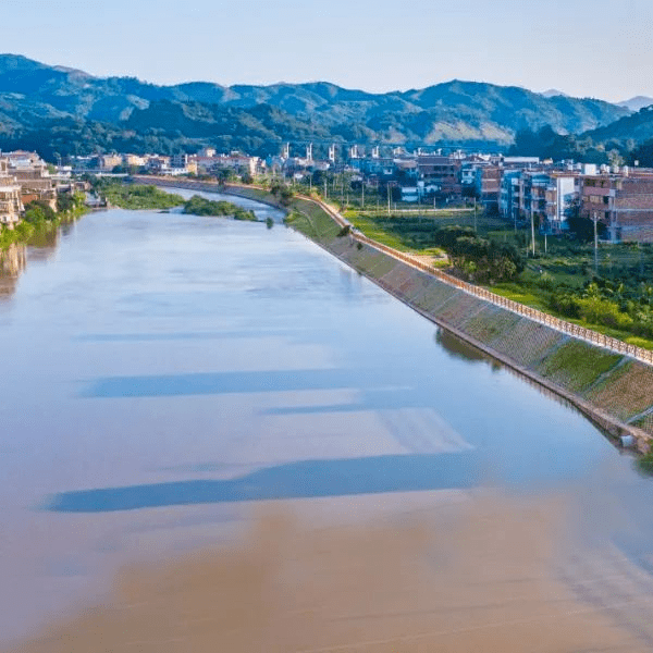 永春县湖洋镇水系连通及水美乡村建设项目是全省重大水利工程项目