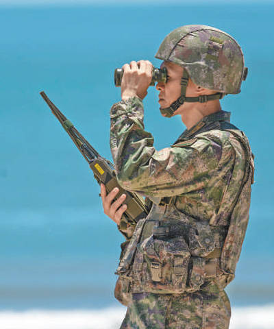 陆军第73集团军某旅合成营营长陈松实战实训练精兵最美新时代革命军人