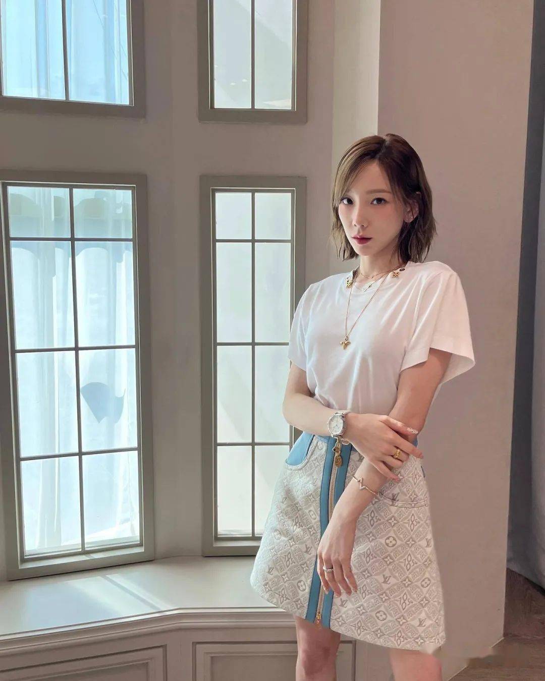"没有人比我更爱金泰妍短发,怎么做到同一个发型又可爱又高贵的","
